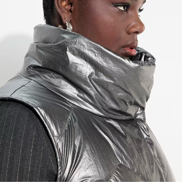 Ulla Popken Longline Metallic Quilted Vest - Picture 4 of 6